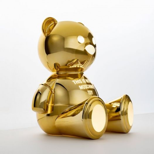 Le TOY KARTELL x MOSCHINO GOLD !